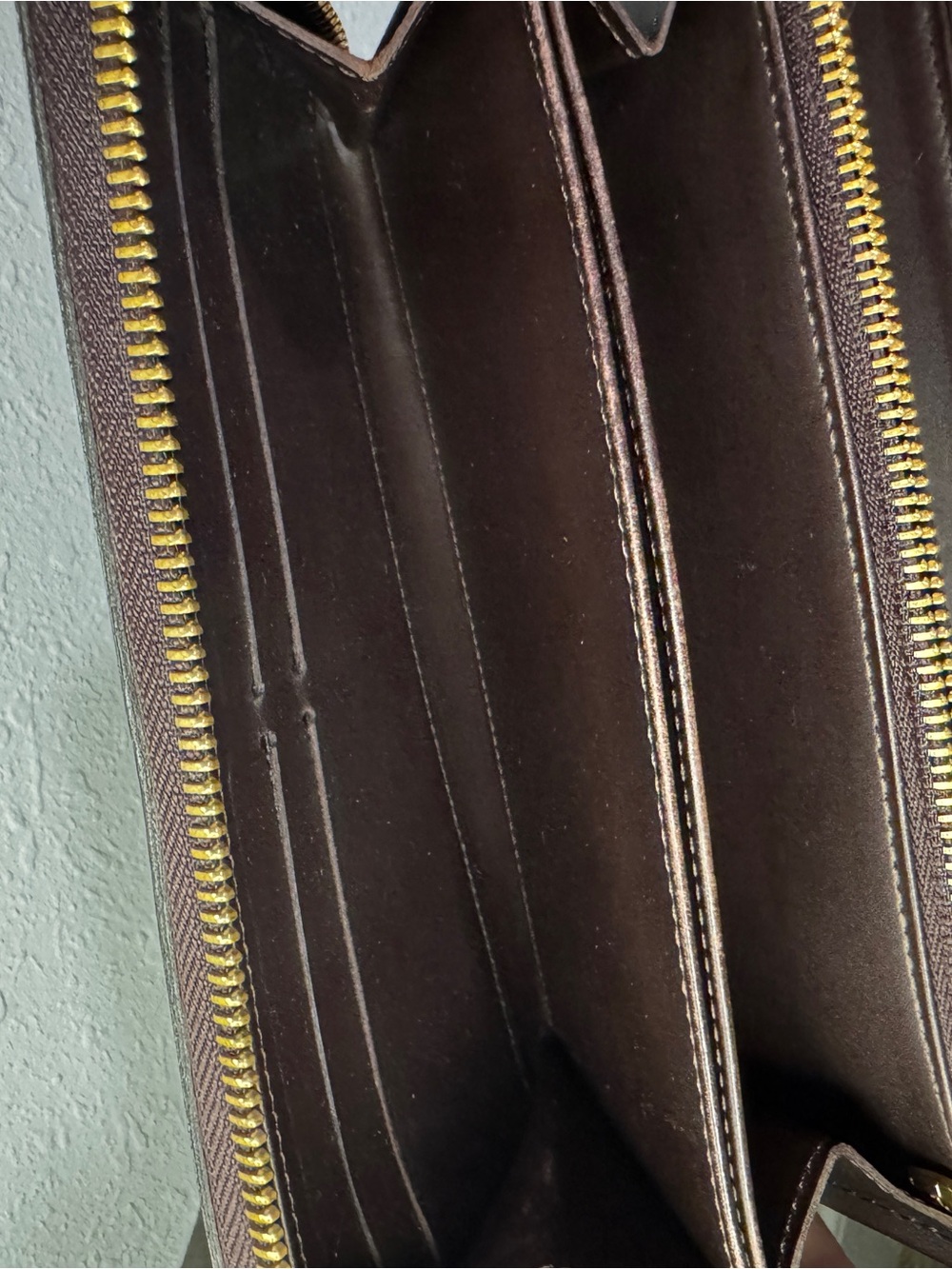 Louis Vuitton Vernis Patent Zip Wallet in Deep Bordeaux - Picture 7 of 11